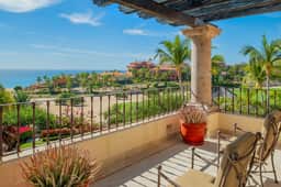 Private stay 5 bedrooms Ocean / Golf Course View