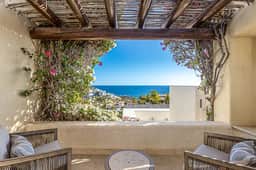 Panoramic Sea Breeze Villa in Pedregal