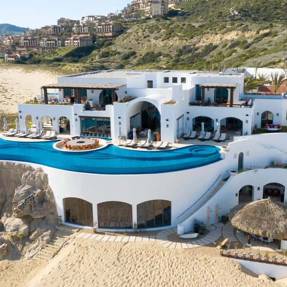 Grand Oceanfront Villa Spa & Full Staff - Image 1
