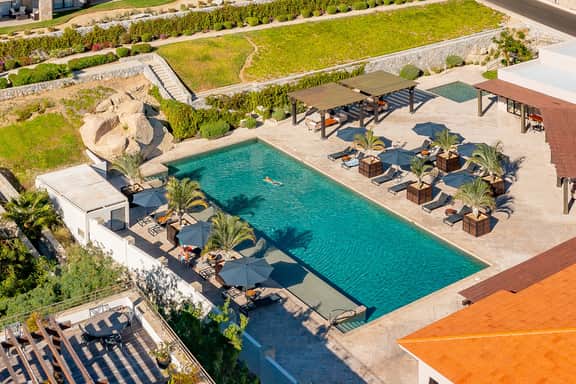 Luxe 2BR Condo Gated Community Top Amenities