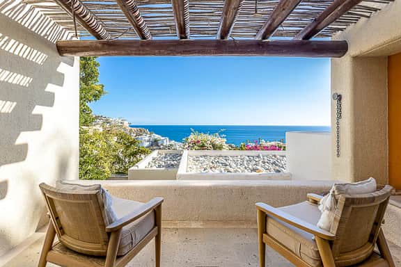 Panoramic Sea Breeze Villa in Pedregal